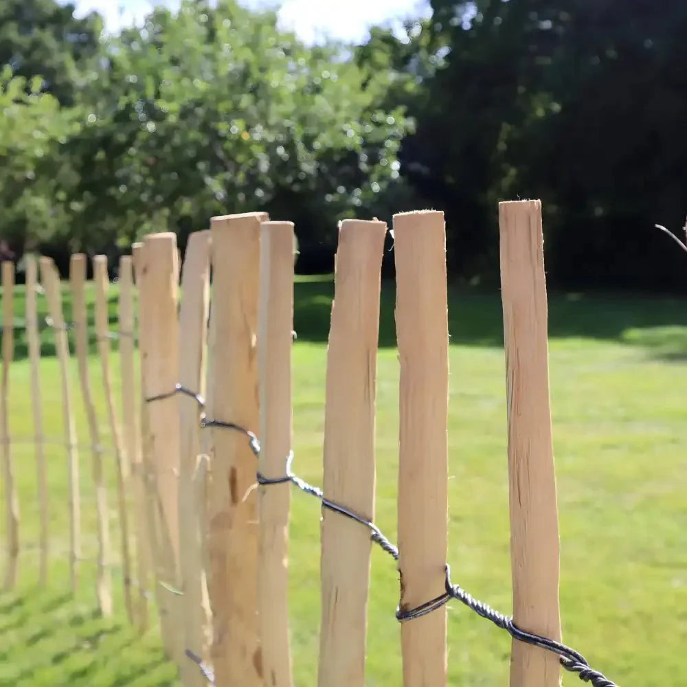 Grenshheds Chestnut Heavy Duty Paling Fence Roll with Steel Wire